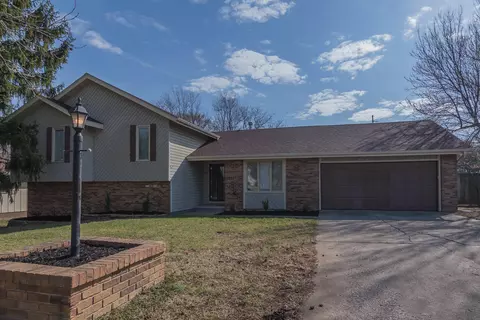 4964 S Crescent Ave, Springfield, MO 65804 photo 1