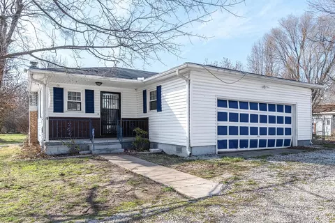 2421 E Blaine St, Springfield, MO 65803 photo 1