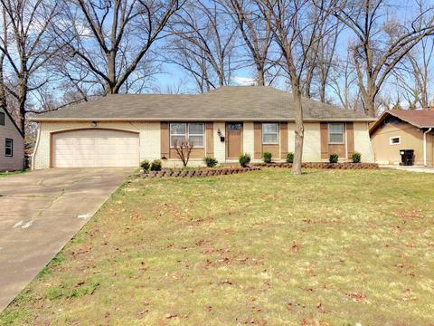 3045 E Grand St, Springfield, MO 65804 photo 1