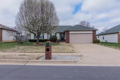 4827 W University St, Springfield, MO 65802 photo 1