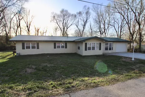 501 S 7th St, Ozark, MO 65721 photo 1