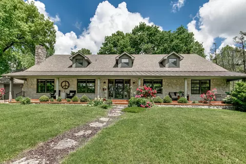 2901 E Utica St, Springfield, MO 65804 photo 1