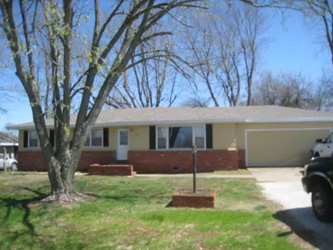 218 S Farmer Rd, Willard, MO 65781 photo 1