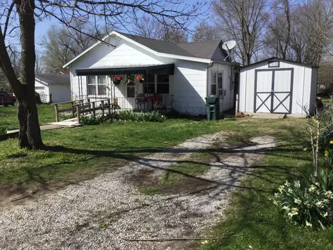 1121 W Turner St, Springfield, MO 65803 photo 1