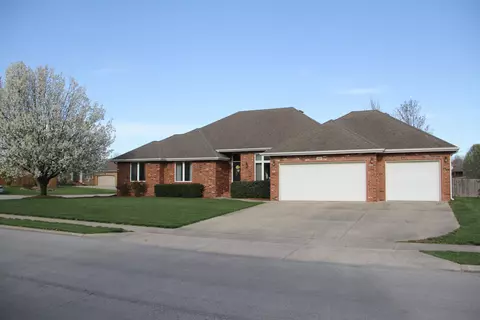 4820 S Mary Ann Ave, Springfield, MO 65810 photo 1
