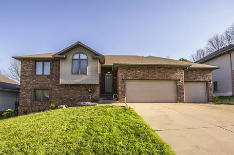 2301 W Nottingham St, Springfield, MO 65810 photo 1