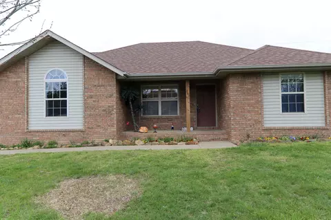 367 Redbud St, Sparta, MO 65753 photo 1