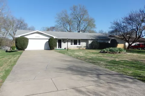 2044 S Meadowview Ave, Springfield, MO 65804 photo 1