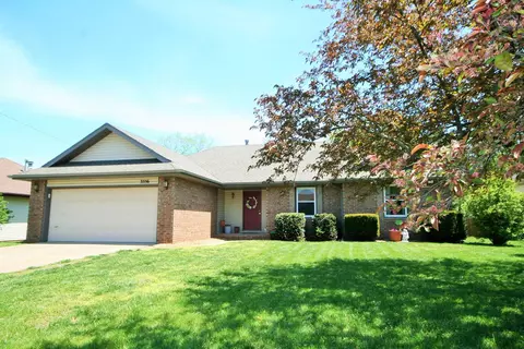 3556 S Ridgecrest Ave, Springfield, MO 65807 photo 1