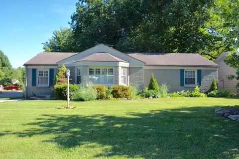 1680 E Meadowmere St, Springfield, MO 65804 photo 1