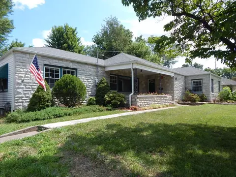 1659 E Madison St, Springfield, MO 65802 photo 1