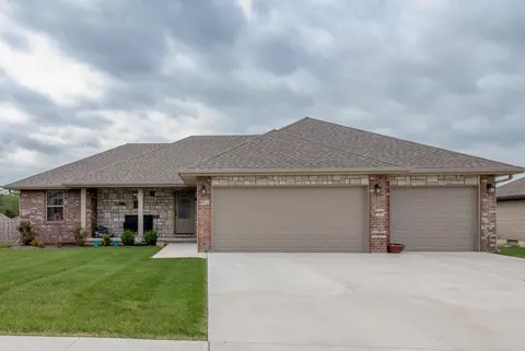 1912 E Parrin Ave, Ozark, MO 65721 photo 1