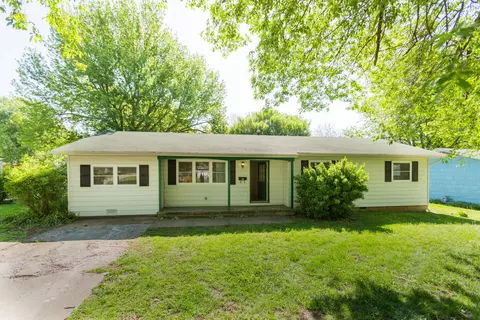 2400 S Nettleton Ave, Springfield, MO 65807 photo 1