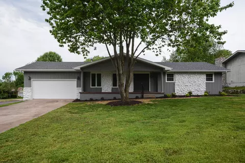 2851 S Claremont Ave, Springfield, MO 65804 photo 1