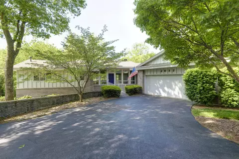 2032 E Timberhill Pl, Springfield, MO 65804 photo 1