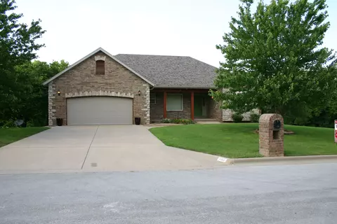1969 E Burntwood Dr, Springfield, MO 65803 photo 1
