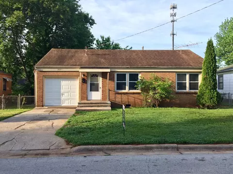 202 E Lindberg St, Springfield, MO 65807 photo 1