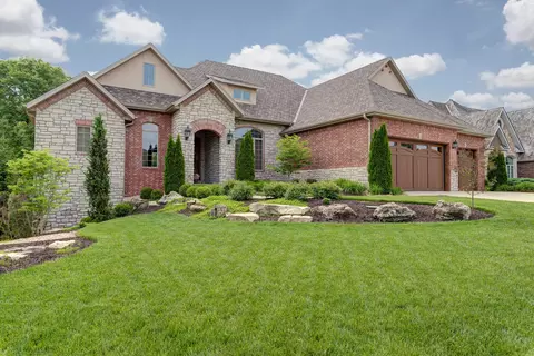 8317 Rolling Hills Dr, Nixa, MO 65714 photo 1