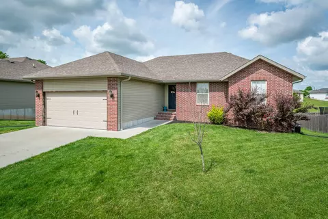 425 N Jester Ave, Republic, MO 65738 photo 1