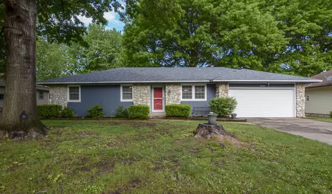 3645 S Newton Ave, Springfield, MO 65807 photo 1