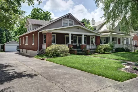 1338 E Harrison St, Springfield, MO 65804 photo 1