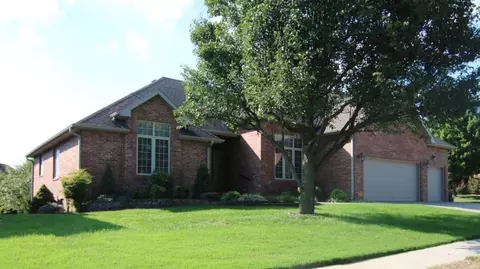 1411 N Chapel Dr, Springfield, MO 65802 photo 1