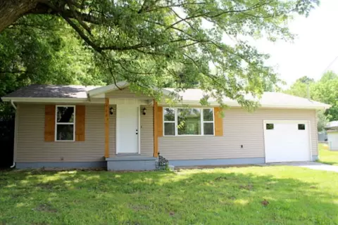 1348 W Meadowmere St, Springfield, MO 65807 photo 1