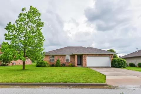 1210 E Chesapeake Dr, Ozark, MO 65721 photo 1