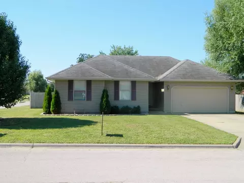 1214 N Golden Ave, Springfield, MO 65802 photo 1