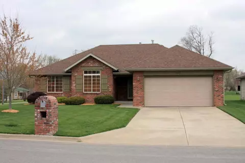 4911 Cherry Cir, Springfield, MO 65809 photo 1