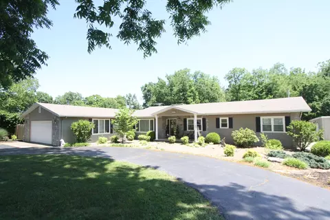 1910 Michael Ln, Nixa, MO 65714 photo 1