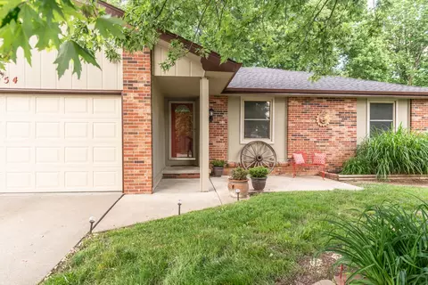 3254 S Robberson Ave, Springfield, MO 65807 photo 1