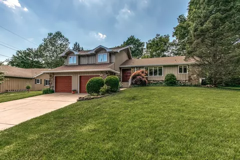 1331 S Oak Run Pl, Springfield, MO 65809 photo 1