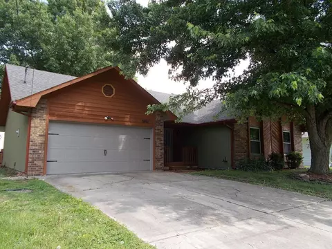 3892 N Broadway Ave, Springfield, MO 65803 photo 1