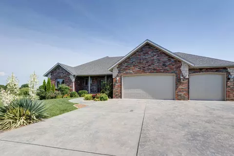 1709 Morningside Dr, Nixa, MO 65714 photo 1
