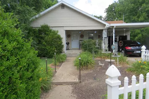 2023 W Nichols St, Springfield, MO 65802 photo 1