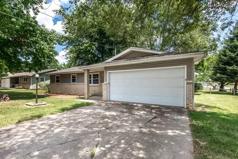 558 S Belcrest Ave, Springfield, MO 65802 photo 1