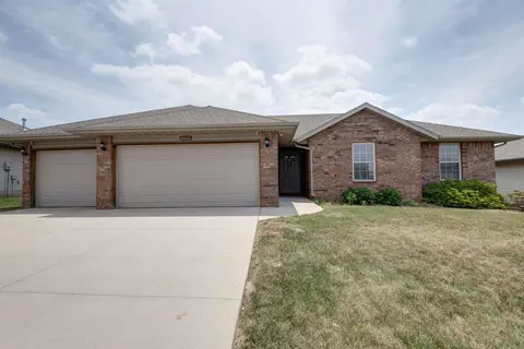 4442 W Nicholas St, Springfield, MO 65802 photo 1