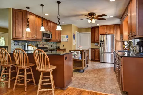 2253 E Langston St, Springfield, MO 65804 photo 1