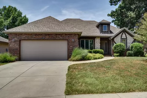 607 S Meteor Ave, Springfield, MO 65802 photo 1