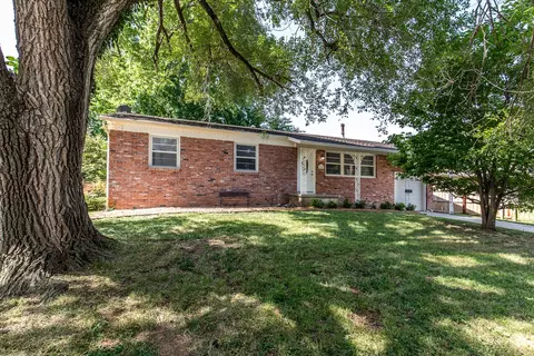 502 Edgewood St, Springfield, MO 65807 photo 1