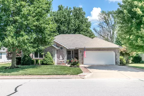 1007 W Oakhurst St, Nixa, MO 65714 photo 1