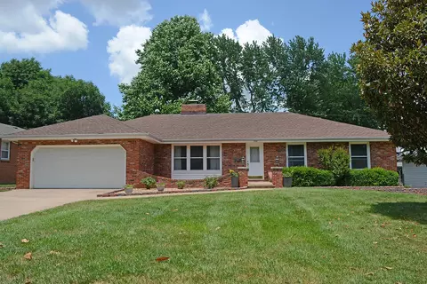 2141 E Montclair St, Springfield, MO 65804 photo 1