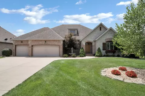 1381 N Bristol Ave, Springfield, MO 65802 photo 1