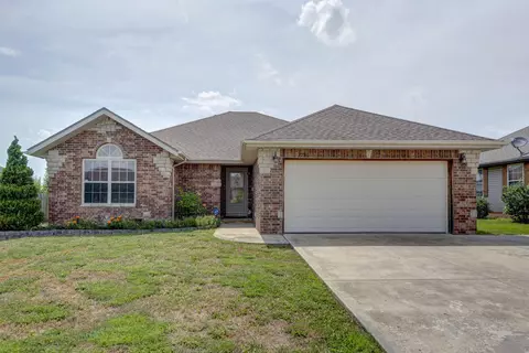 775 S Pinehurst St, Nixa, MO 65714 photo 1