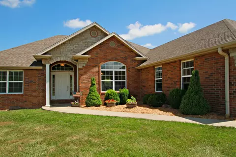 141 River Pass Dr, Marshfield, MO 65706 photo 1
