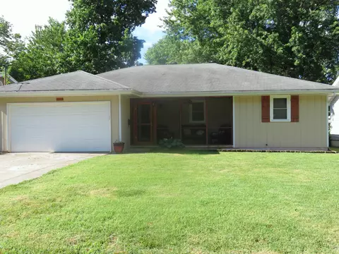 302 E Berkeley St, Springfield, MO 65807 photo 1