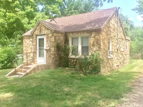2048 N Grace Ave, Springfield, MO 65803 photo 1