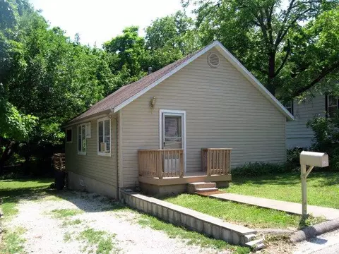 320 W Maddux St, Branson, MO 65616 photo 1
