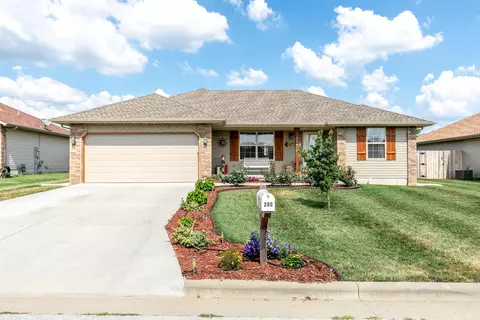 200 Ashton Ave, Clever, MO 65631 photo 1